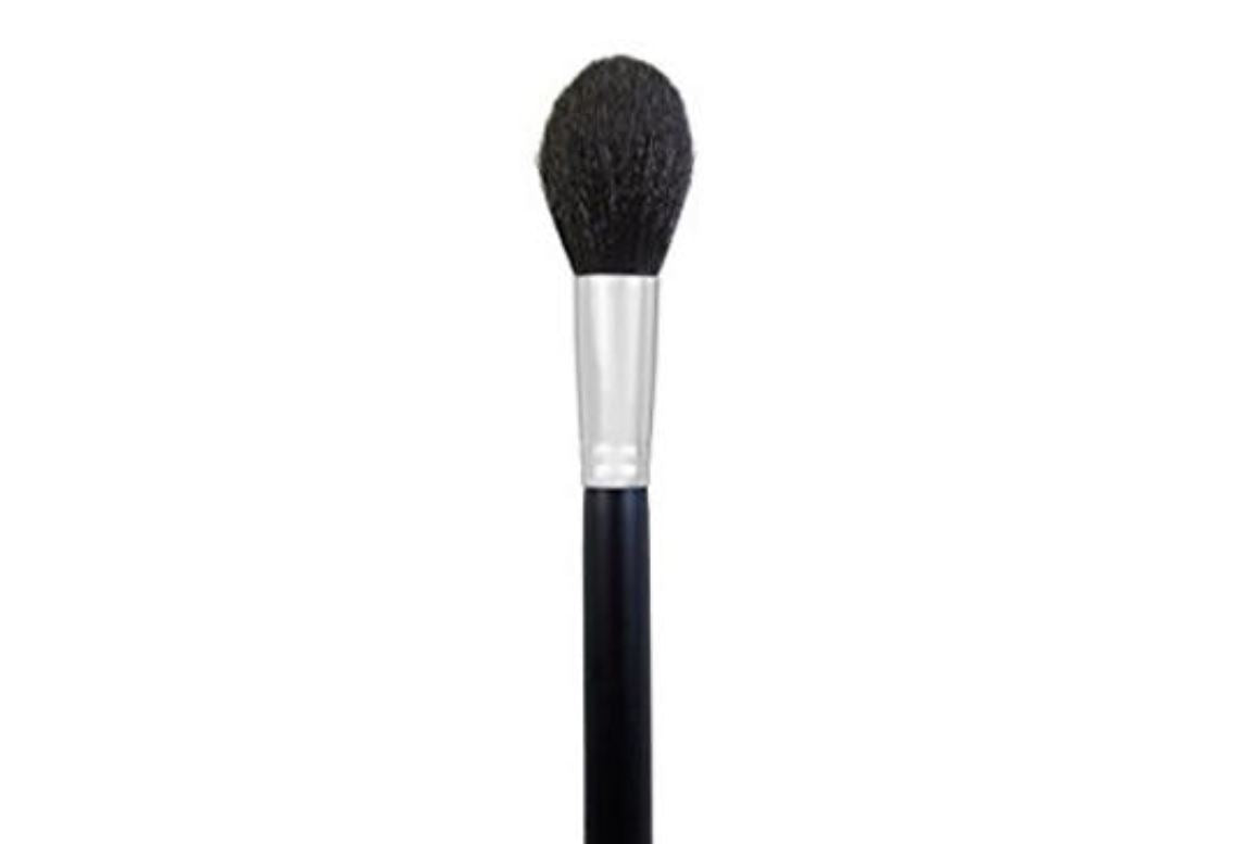 Morphe M320 Pro Precision Pointed Powder Brush
