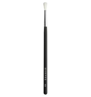 Morphe M562 Tiny Crease Blender Brush